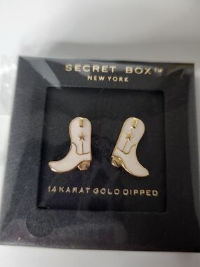 White & Gold Cowboy Boot Stud Earrings